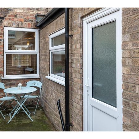 Beautiful 2 Bed With Free Parking - Pass The Keys Apartment York Exterior photo